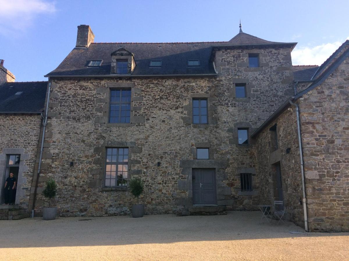 Chambre Independante Au Manoir De La Celinais Cote Cour Saint-Aubin-du-Cormier Eksteriør bilde